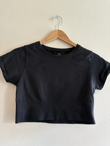 Offline by Aerie Black Sidewalk Seamless Short Sleeve Cropped T-Shirt Top Sz M - Picture 1 of 5