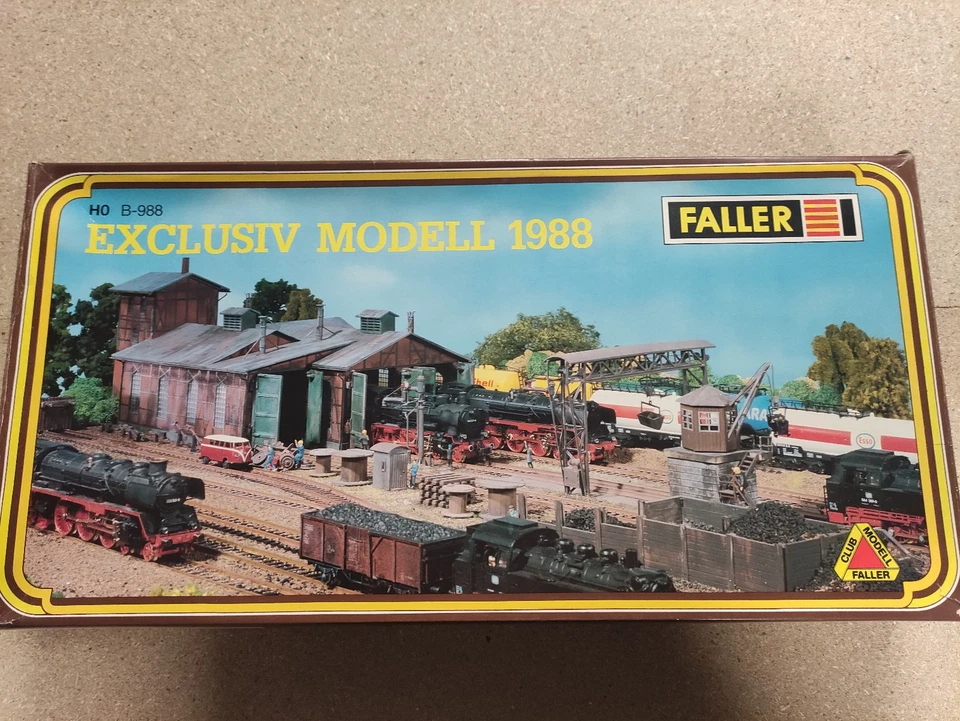 FALLER H0 B-988 Bausatz Exclusiv 1988 Bahnbetriebswerk (P330) - Bild 1 von 1