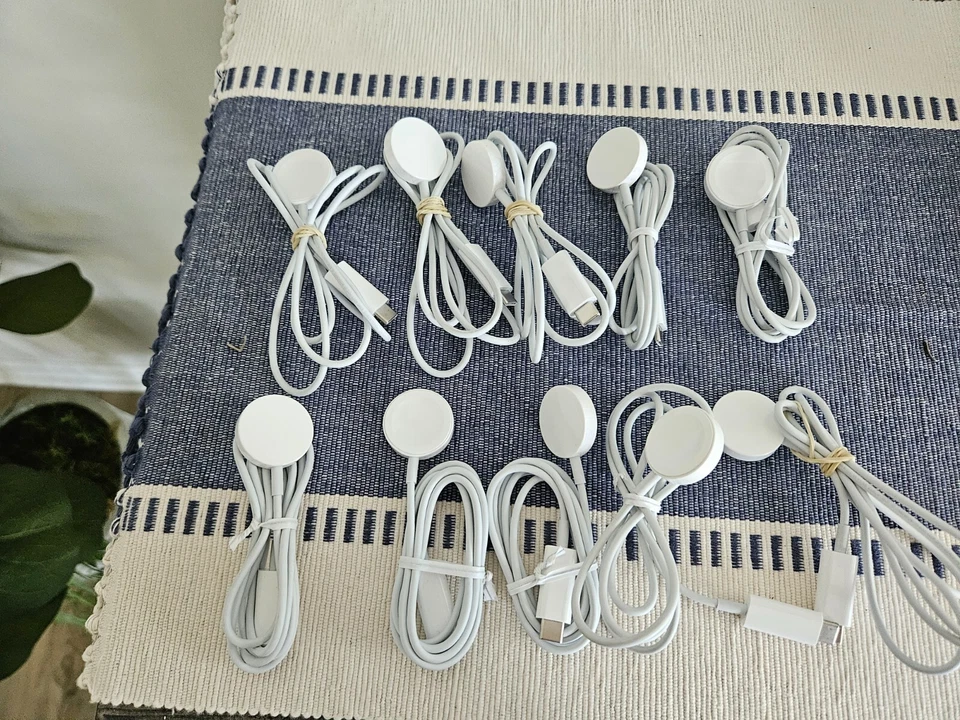 10 OEM SERIES 1-2-3-4-5-6-7-8-9 APPLE WATCH CHARGER NEW/LATEST USB-C - Image 1 of 1