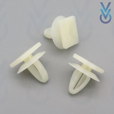 10x Tailgate Exterior Trim Clip Fasteners for some Mitsubishi Pajero / Shogun - Image 1 of 4