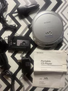 Sony D-E226CK Portable Walkman Silver for parts/repair Doesn't Read Disc W/BONUS - Picture 1 of 7