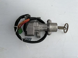 Suzuki SV650 GSXR 2003-2012 cilindro de encendido con llave 37100-16g00 - Imagen 1 de 2