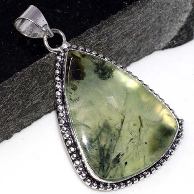 Colgante de joyería de prehnita de musgo enchapado en plata 925 hecho a mano piedras preciosas tamaño 2" MJ Foto 1 de 3