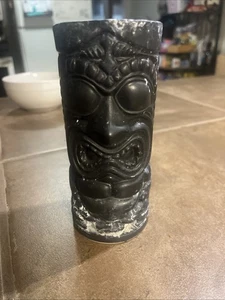 Taza Tiki de cerámica negra mate vintage Otagiri OMC Japón 6 1/2 pulgadas de alto - Imagen 1 de 7