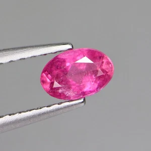 0.35 Cts Exquisite Oval Cut Unheated Mozambique Natural Tourmaline Gemstone - Picture 1 of 8
