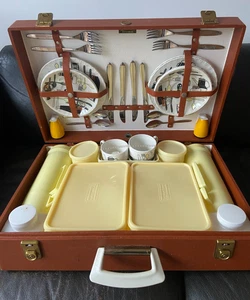 Vintage Brexton 4 Personen Picknickkorb Komplettset Sehr guter Zustand Barker Brothers Fiesta - Bild 1 von 7