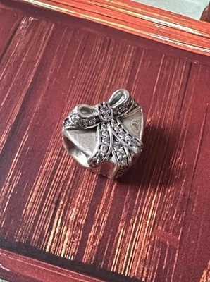 Original Pandora Pavé Charm Geschenk Schleife Herz 925er Silber Zirkonia Lila - Bild 1 von 4