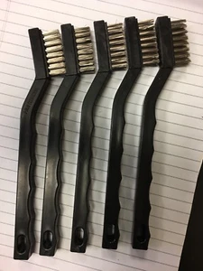 HIGHTBRUSH 441SS  STAINLESS STEEL BRUSH PLASTIC HANDLE 7 1/4'' 3 X 7 ROWS 5 PC - Picture 1 of 1