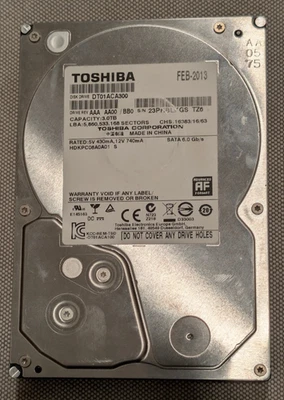 Toshiba DT01ACA300 3,5 Zoll 3TB 7200RPM Interne Festplatte - Bild 1 von 3