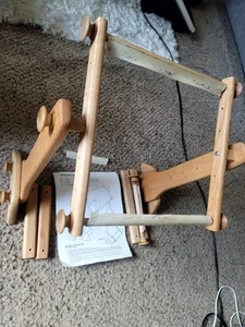 Tomorrow's Treasures E-Z Stich Adjustable Oak Lap & Tabletop Frame Embroidery. - Picture 1 of 10