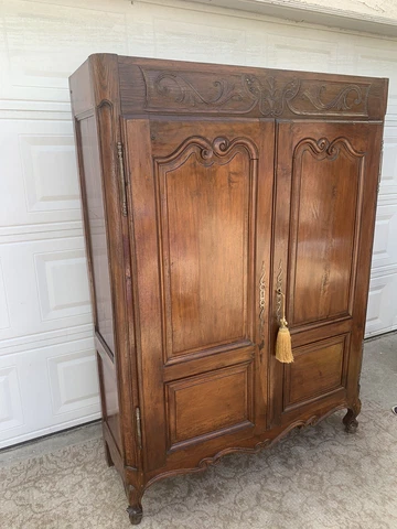 1860s Antique Carved Armoire/Wardrobe With Crafted Panels Cover