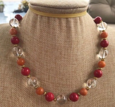 Collar Cristal Cuarzo Transparente, Piedra Naranja y Cuentas Redondas de Coral Rojo Hecho a Mano Foto 1 de 4