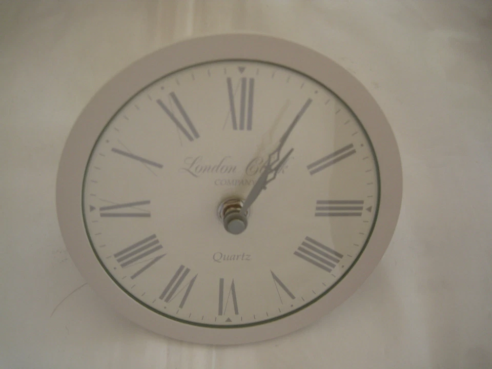 RELOJ LONDON Evelyne Heritage Collection Reloj de Pared/Abrigo (Blanco)-#06372-NUEVO EN CAJA Foto 1 de 4