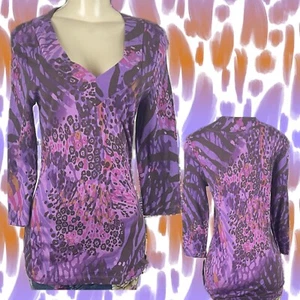 Daisey Fuentes L Purple Abstract Animal Print V-Neckline Cotton 3/4 Sleeve Top - Picture 1 of 6