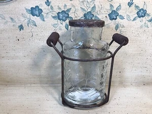 Vintage Stil Bauernvase Froschdeckel rustikal Metallhalter Knospenvase Samenstreuer - Bild 1 von 6