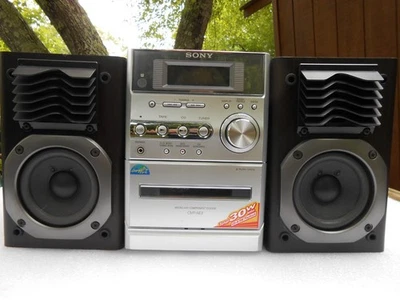 SONY STEREO SHELF SYSTEM HCD-NE3 with panasonic speakers SB-PM01 for repair - Image 1 of 4