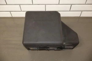 01-02 Chevy GMC GMT800 Truck SUV Underhood Fuse Box Cover Housing OEM - Picture 1 of 18