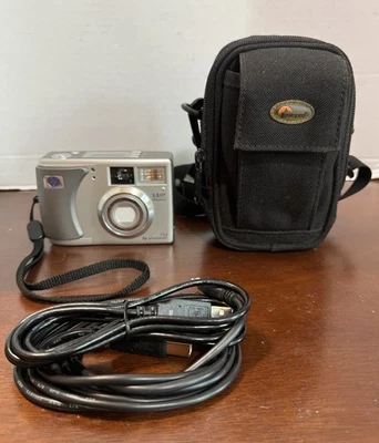 HP PhotoSmart 735 Vtg Digital Camera GRLYB-0210 Digital 3.2MP 15X Zoom + Bag.”BR - Image 1 of 4