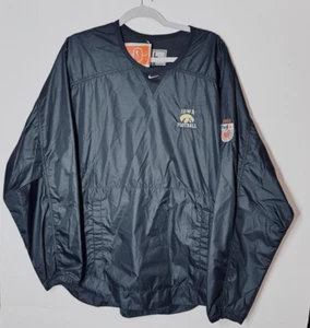 De Colección Nike Iowa Fútbol Cortavientos NUEVO Para Hombres L Centro Swoosh Chaqueta 2003 Bowl Y2K - Imagen 1 de 16