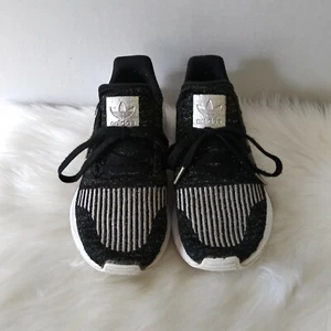 Adidas Swift Run Women's Size 5 Athletic Running Sneakers Black Silver EG7984 - Bild 1 von 11