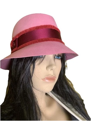 NUEVO CON ETIQUETAS SOMBRERO FEDORA LORO PIANA CASTOR FLECOS ROSA ROJO TALLA M $1175 Foto 1 de 4