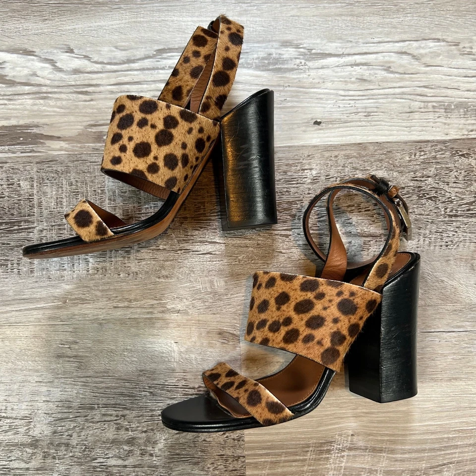 Sandalias Givenchy Leopardo Pelo de becerro Tacón Bloque 39.5 Hechas en Italia Foto 1 de 4
