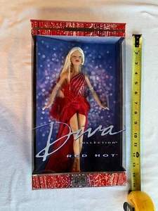 Mattel 56707 2002 Diva Collection Red Hot Barbie Puppe, Barbie Collectibles, 10143 - Bild 1 von 7