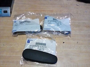 GM OEM New Sliding Door Handle 15299359 3 new handles - Picture 1 of 5