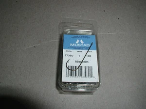 100 MUSTAD Sz.1 HOOK X-FINE WIRE ABERDEEN BEAK HOOK,FLY BEAD-HEAD,BAIT;NIB - Picture 1 of 3