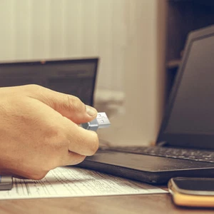 USB Fingerprint Key Reader Anti-Spoofing Portable Security Key Windows Hello - Afbeelding 1 van 10