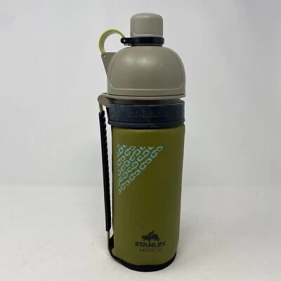 Botella de agua de plástico Stanley Nineteen 13 (Teva Mountain Games Vail) Foto 1 de 4