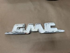 1955 1956 1957 GMC TRUCK  GMC GRILL EMBLEM OEM 55 56 57 - Picture 1 of 7