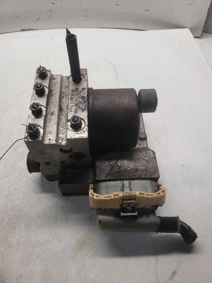 Módulo de control de bomba de freno ABS para Toyota Sienna 1998-2001 Foto 1 de 4