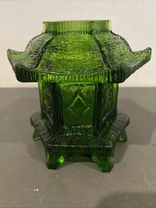 HTF LE SMITH GLASS GREEN PAGODA 2-PIECE FAIRY LAMP CANDLE HOLDER GREEN - Picture 1 of 11