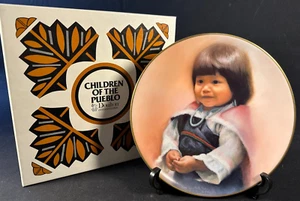 Apple Flower Collectors Plate Children of the Pueblo Mimi Jungbluth 1983 - Imagen 1 de 4
