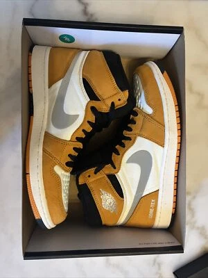 Size M 8 - Air Jordan 1 Element GORE-TEX High Light Curry - New w/ Defects - Image 1 of 4