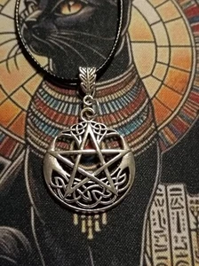 ~ Stunning Pentagram Silver Tone Necklace Healing Wicca Pagan 18" - Picture 1 of 2