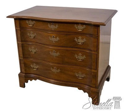 L70282: KITTINGER Colonial Williamsburg CW-183 Mahogany Bachelor Chest - Image 1 of 4
