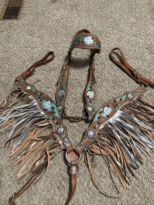 Juego de tachuelas Showman Western cabecera cuello de pecho barril carreras flecos bling rodeo Foto 1 de 4