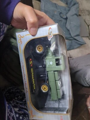 NUEVO - Modelos exclusivos - Camioneta pickup 1923 del ejército 1:32 Foto 1 de 4