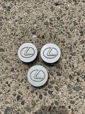 Calotas centrais de roda de liga leve Lexus RX350 ES350 2005 a 2012 de fábrica - Imagem 1 de 4