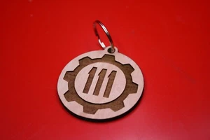 Llavero Vault 111 Fallout 3 4 New Vegas madera contrachapada corte grabado láser - Imagen 1 de 5
