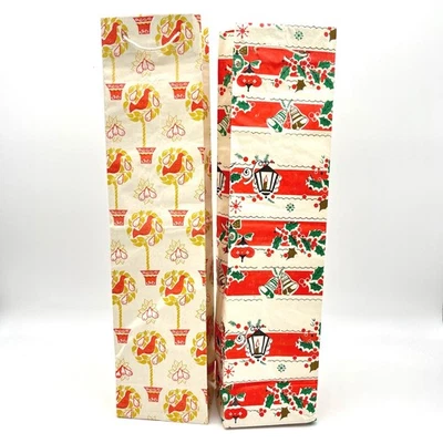 Juego de 2 bolsas de regalo de Navidad de colección linterna de acebo rojo alta para pájaros planta en maceta Foto 1 de 4