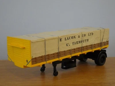 CORGI CLASSICS E LACON & CO SHEETED PLATFORM TRUCK TRAILER MODEL CC13311 1:50 - Image 1 of 2