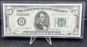 1928 $5 Five Dollar Federal Reserve Note Crisp BU Uncirculated Bill Z196 - Picture 1 of 2