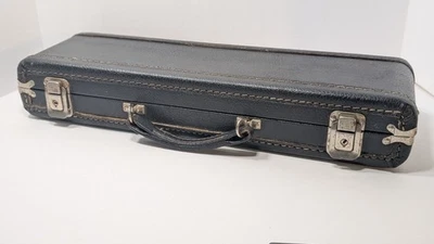 硬质学生长笛 * * 用于维修或零件 * * 请参阅下文(缺口) — 第 1/4 张图片