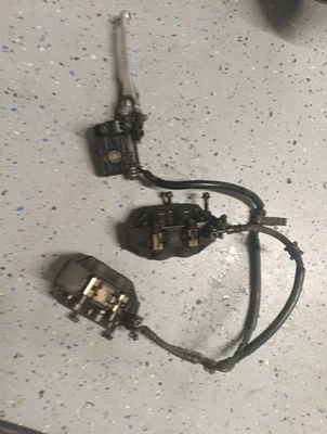 Conjunto de freno delantero pinzas de cilindro maestro Honda cbr600 F4 cbr 600 1999-2000 Foto 1 de 4