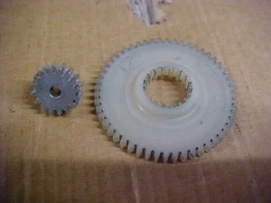 TAMIYA GEARBOX COUNTER GEAR SET - 52T: FROG (USED) - Picture 1 of 1