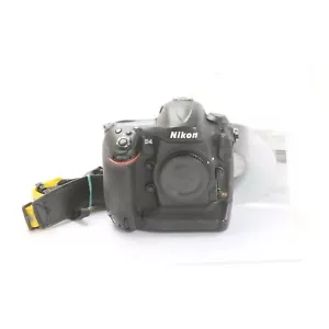 Nikon D4 + 100 Tsd. Auslösungen + Sehr Gut (261739) - Bild 1 von 7