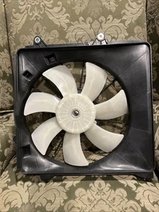 TYG OE Replacement Cooling Fan Extra Silent for 2009-2013 Honda Fit 1.5L MT - Afbeelding 1 van 8